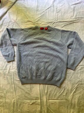 Izod Men’s Light Gray Diamond Knit Crewneck Sweater